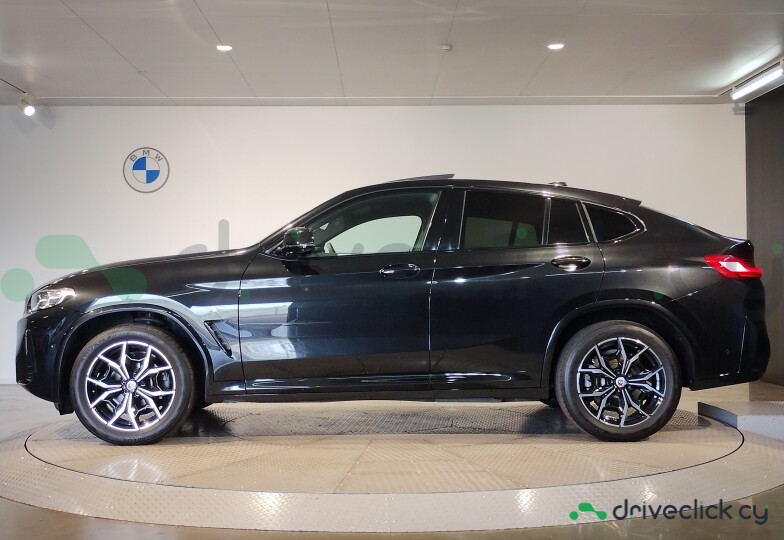 BMW X4 Black