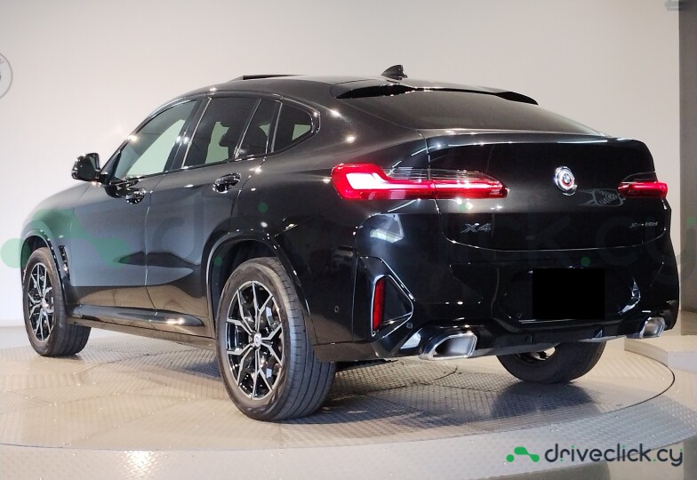 BMW X4 Black