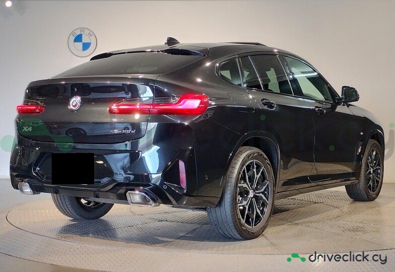 BMW X4 Black