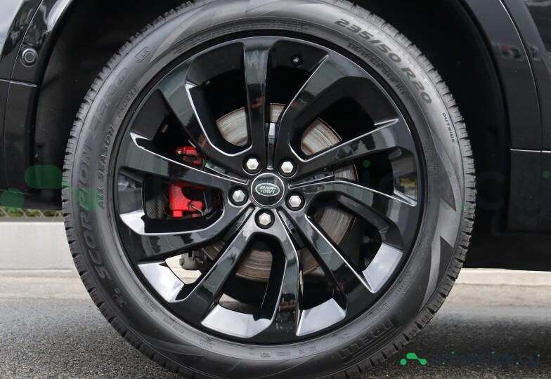 Land Rover Discovery Sport Черный
