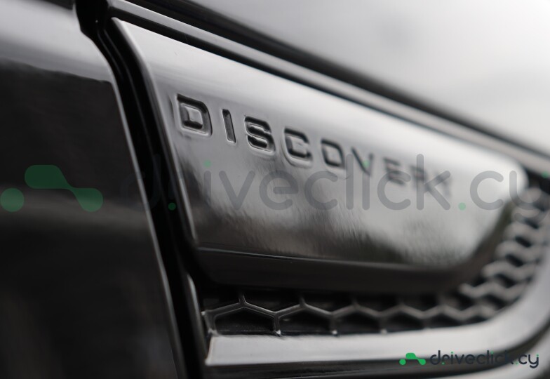 Land Rover Discovery Sport Черный