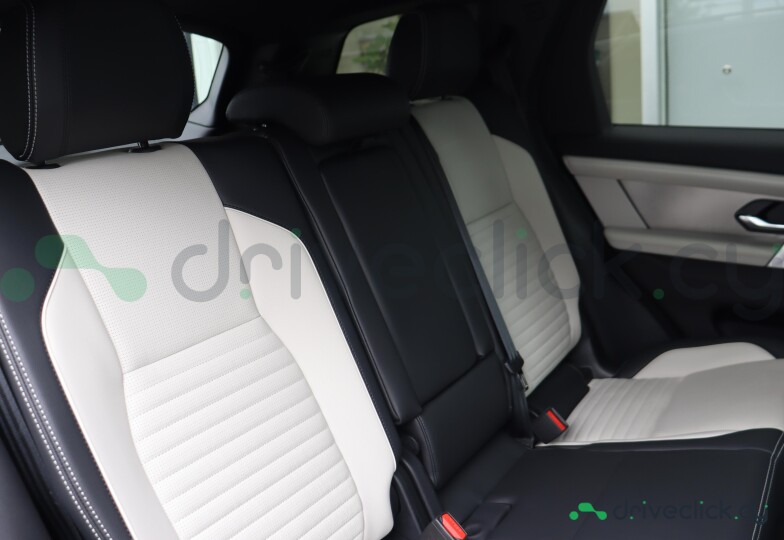 Land Rover Discovery Sport Черный