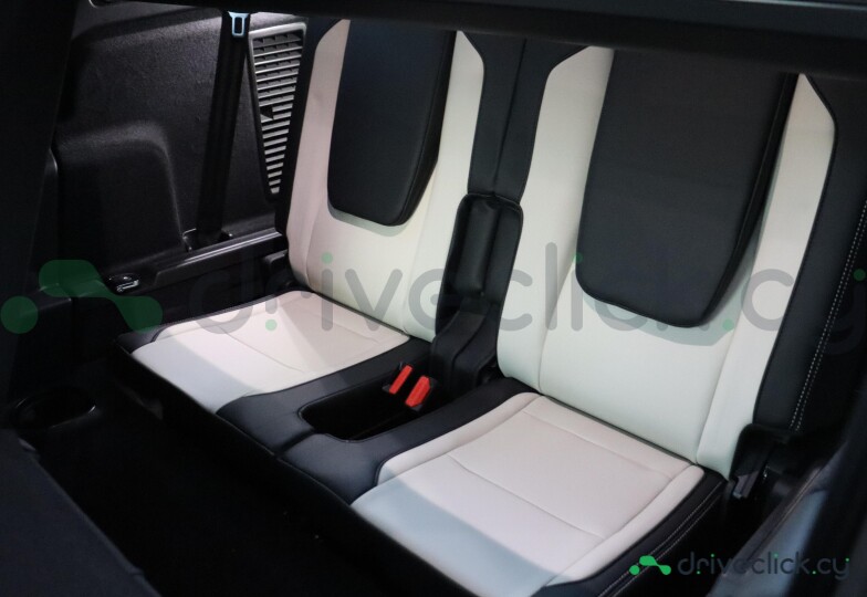 Land Rover Discovery Sport Черный