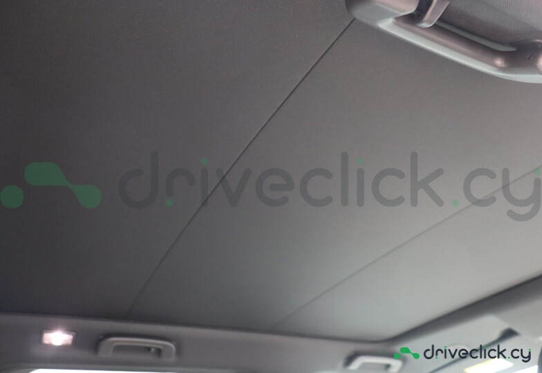 Land Rover Discovery Sport Черный
