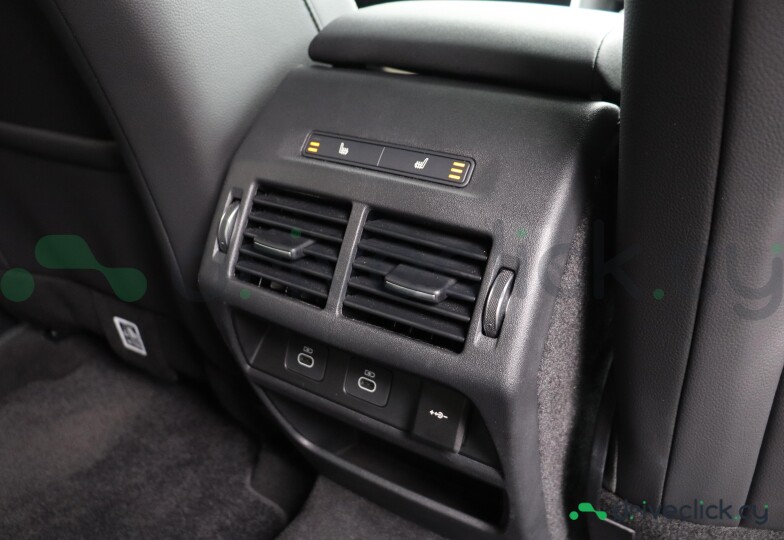Land Rover Discovery Sport Черный
