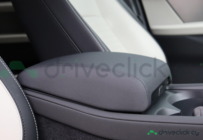 Land Rover Discovery Sport Черный