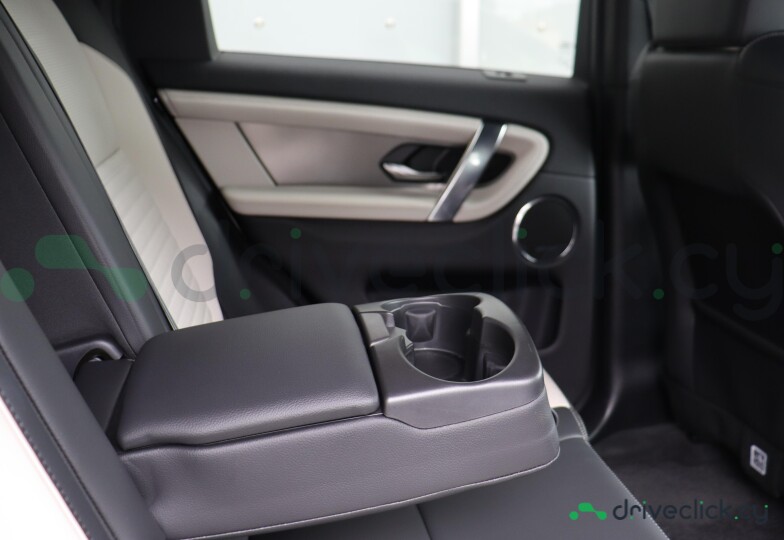 Land Rover Discovery Sport Черный