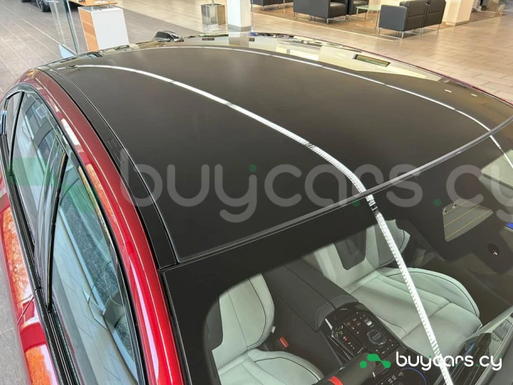 BMW M5 Красный