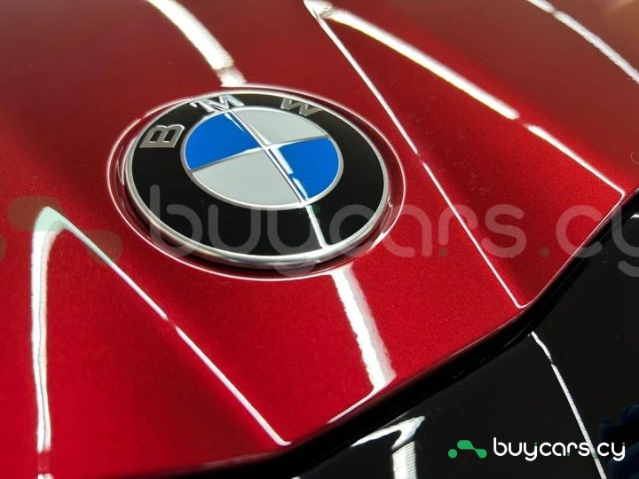 BMW M5 Красный