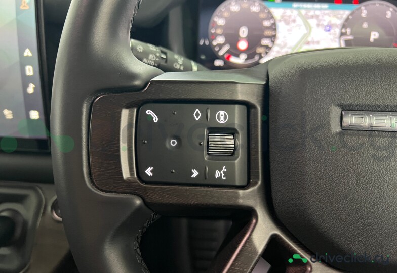 Land Rover Defender Черный
