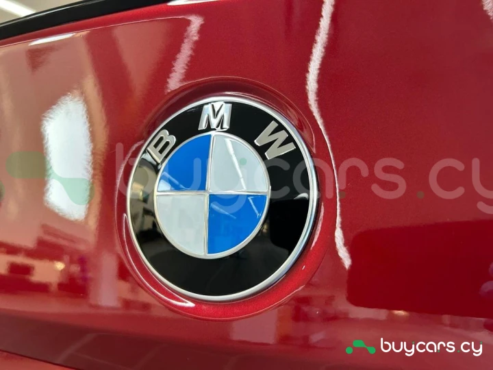 BMW M5 Красный