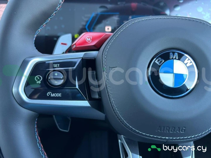 BMW M5 Красный