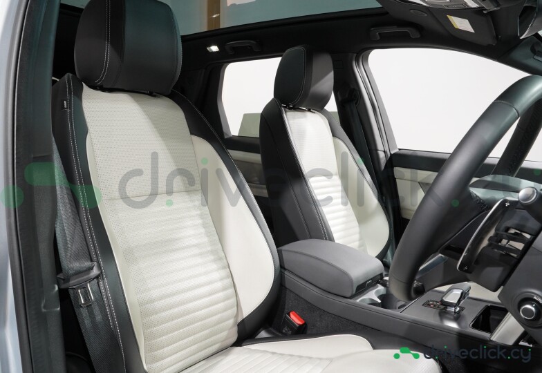 Land Rover Discovery Sport Белый