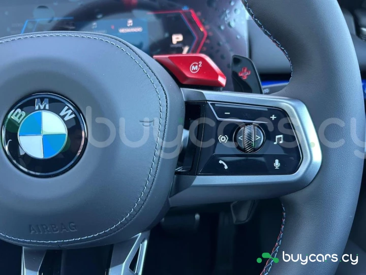 BMW M5 Красный