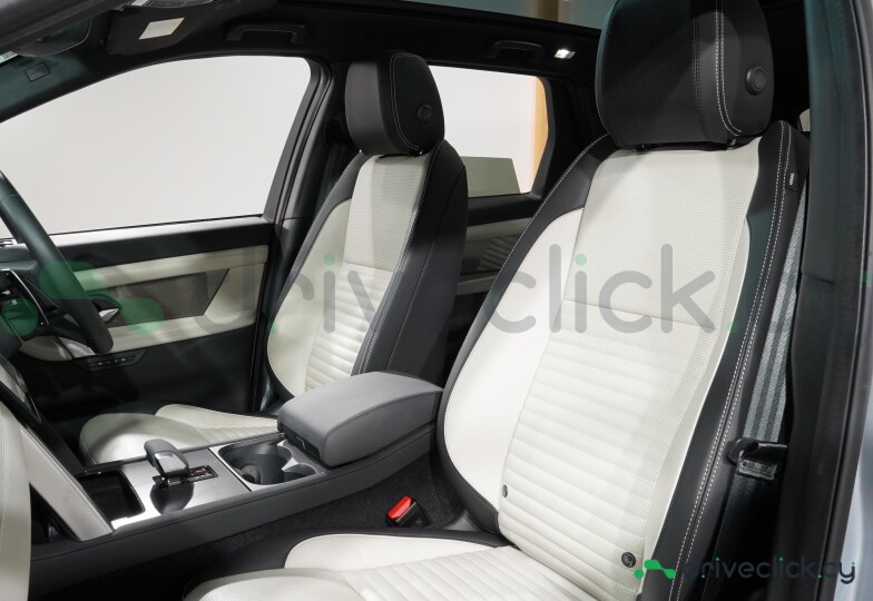 Land Rover Discovery Sport Белый