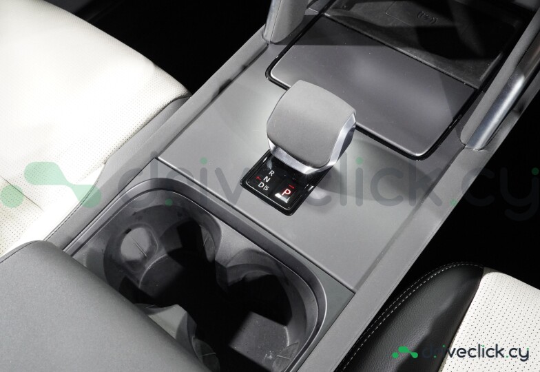 Land Rover Discovery Sport Белый