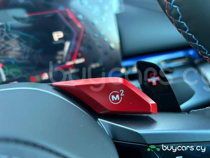 BMW M5 Красный