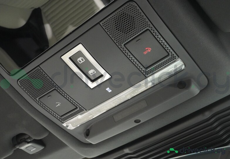 Land Rover Discovery Sport Белый