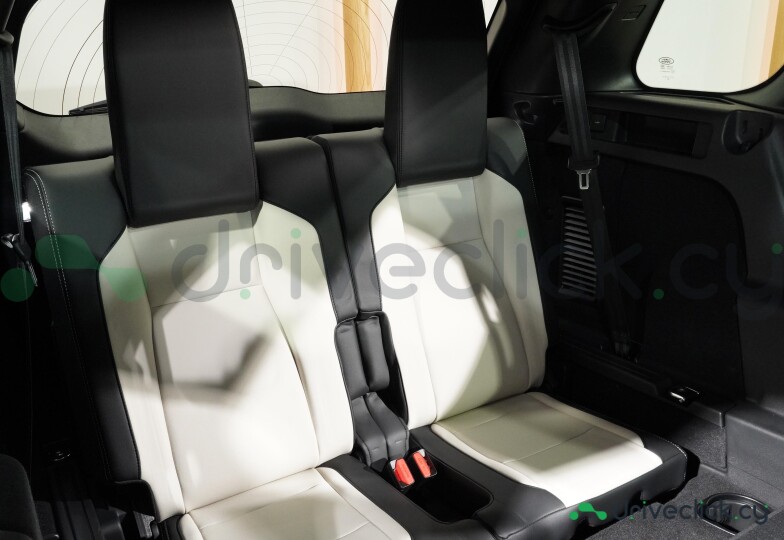 Land Rover Discovery Sport Белый