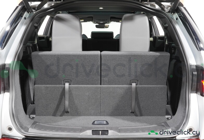 Land Rover Discovery Sport Белый