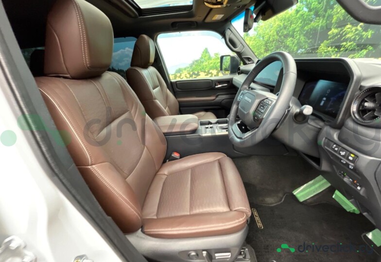 Toyota Land Cruiser 250 White