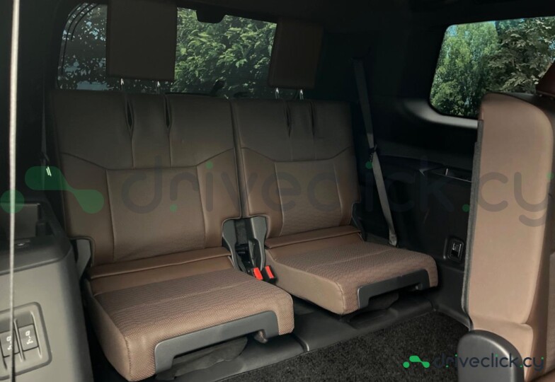 Toyota Land Cruiser 250 White