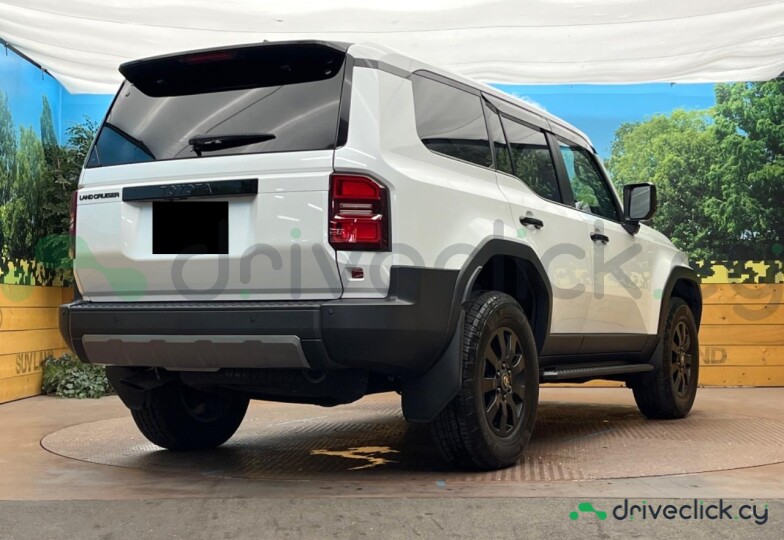 Toyota Land Cruiser 250 White