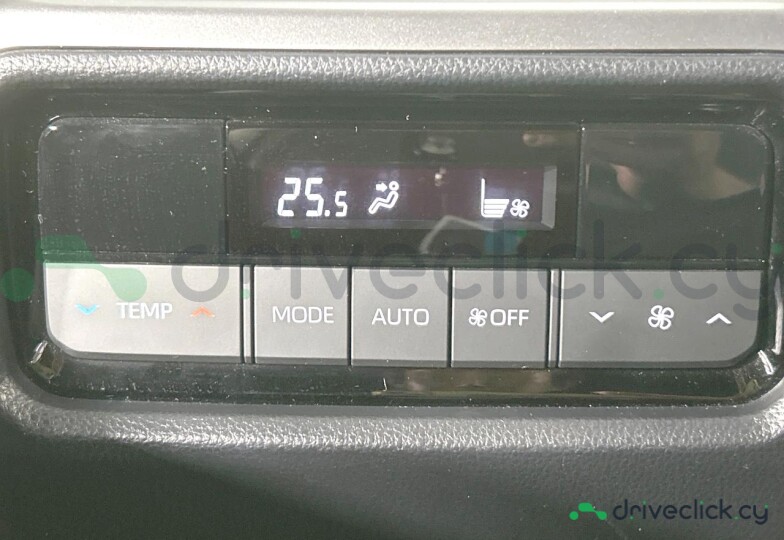 Toyota Land Cruiser 250 White