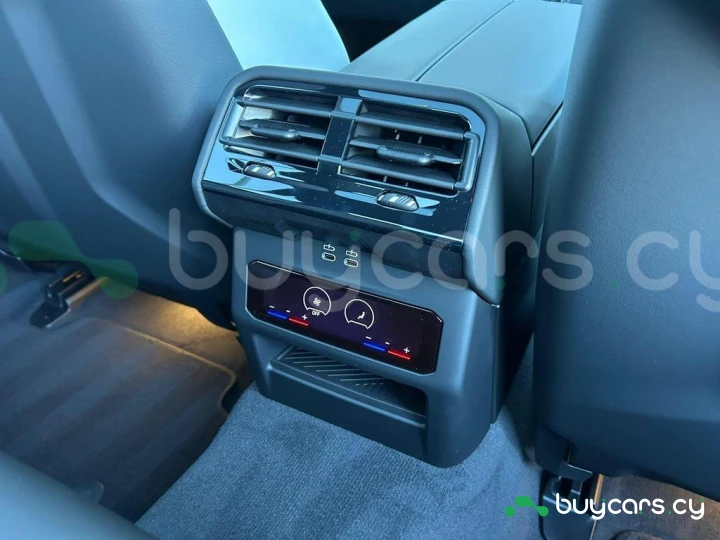 BMW M5 Красный