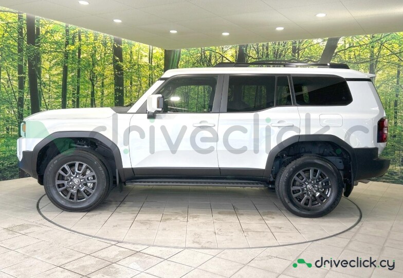 Toyota Land Cruiser 250 White