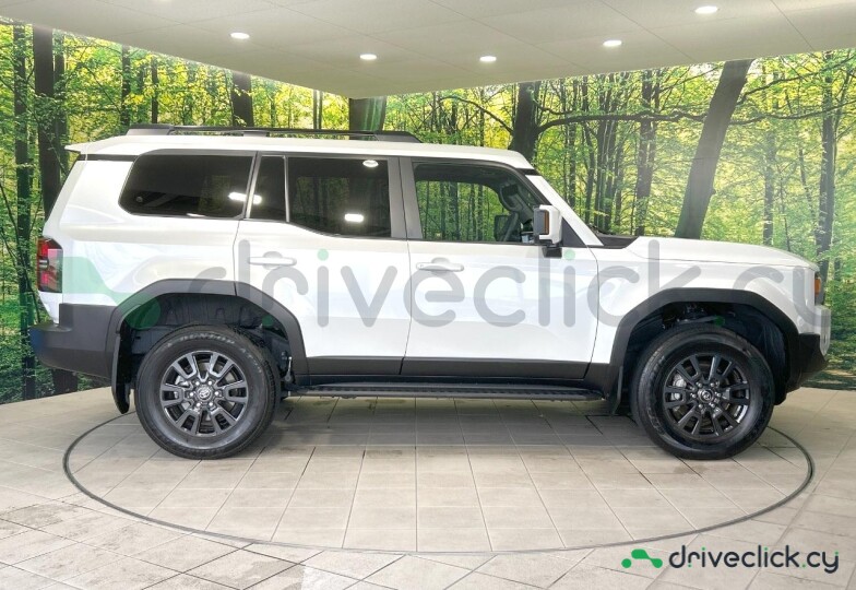 Toyota Land Cruiser 250 White