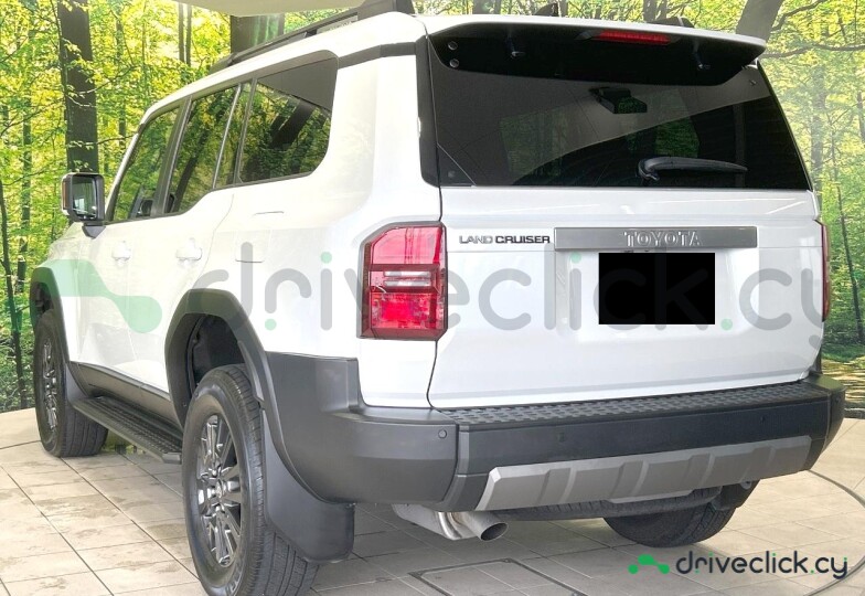 Toyota Land Cruiser 250 White