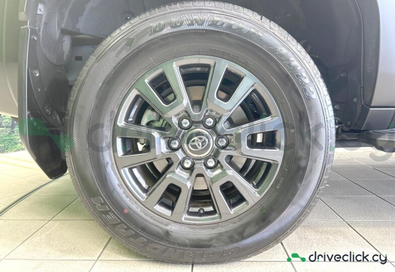 Toyota Land Cruiser 250 White