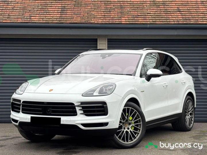 Porsche Cayenne White