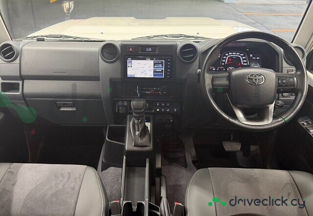 Toyota Land Cruiser White