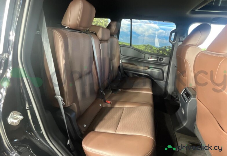 Toyota Land Cruiser 250 Black