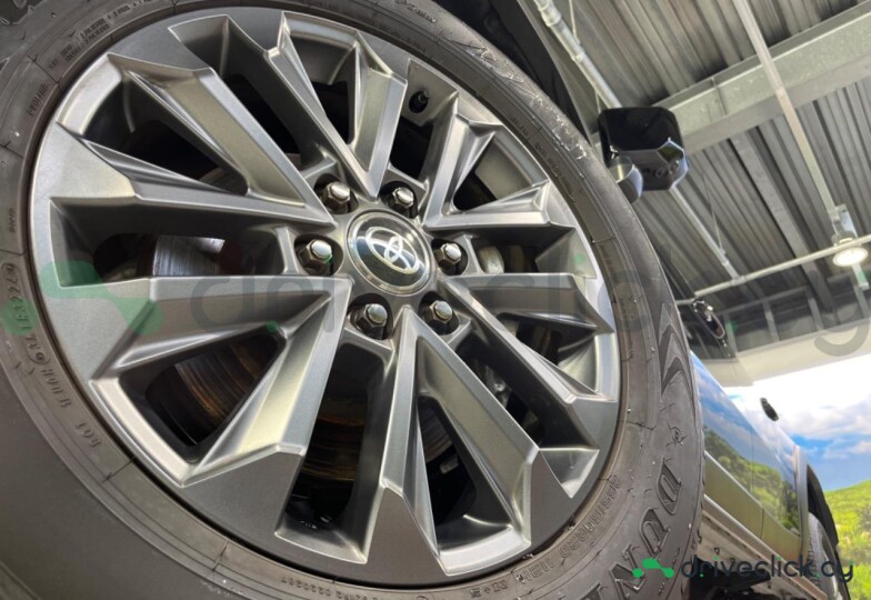 Toyota Land Cruiser 250 Black