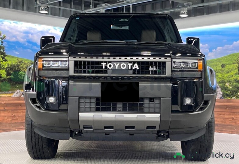 Toyota Land Cruiser 250 Black