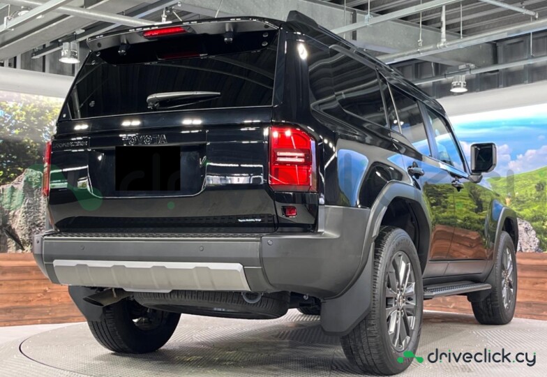 Toyota Land Cruiser 250 Black