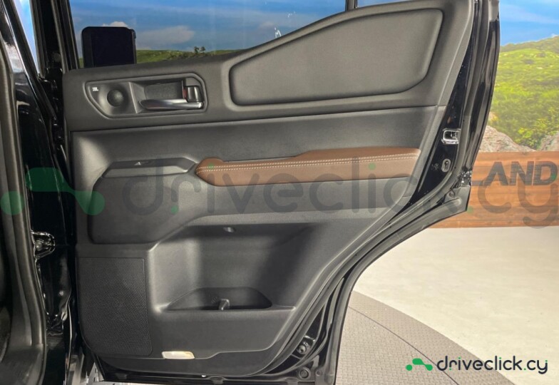 Toyota Land Cruiser 250 Black