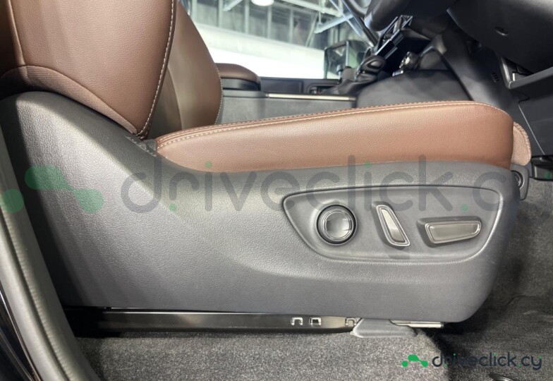 Toyota Land Cruiser 250 Black