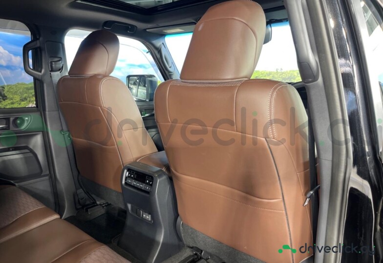 Toyota Land Cruiser 250 Black