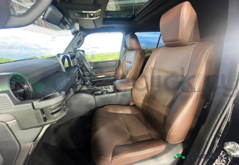 Toyota Land Cruiser 250 Black