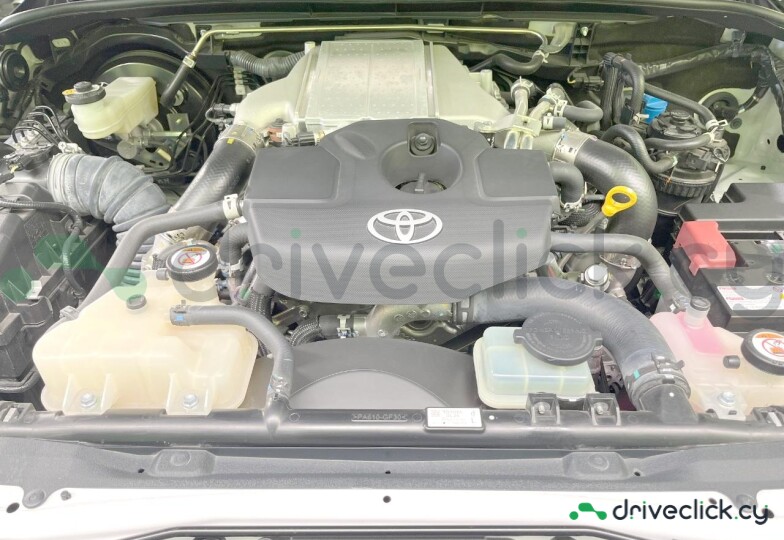 Toyota Hilux White