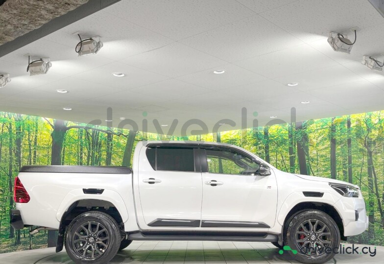 Toyota Hilux White