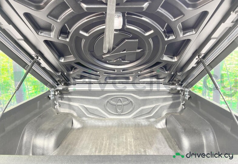 Toyota Hilux White