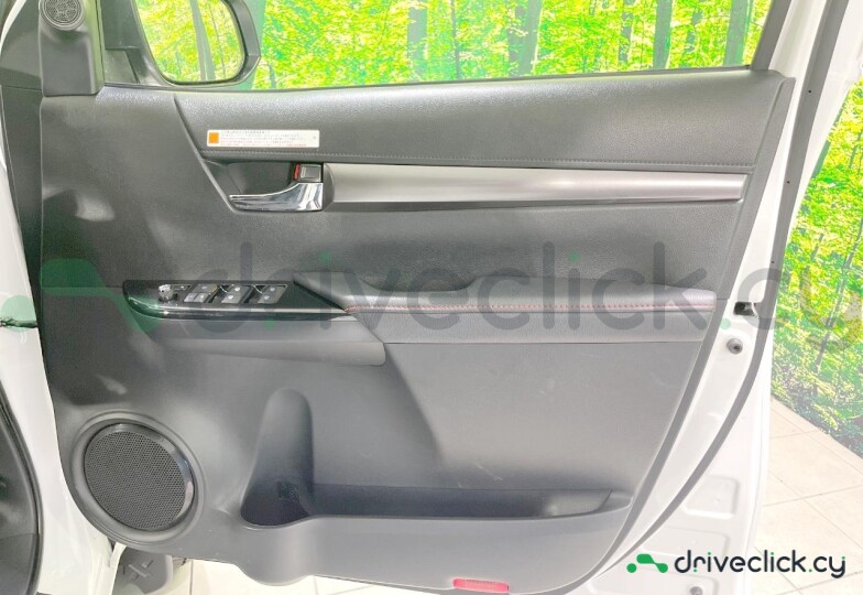 Toyota Hilux White