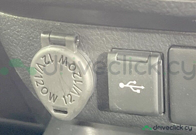 Toyota Hilux White