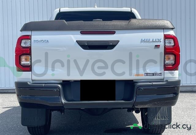 Toyota Hilux White