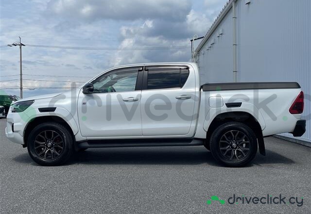Toyota Hilux White
